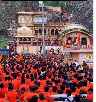 सावन के महीने में जयपुर के शिव मंदिरों में सुबह से लगते हैं कांवड़ियों की भीड़, आज गलता मंदिर में हर तरफ हर—हर महादेव