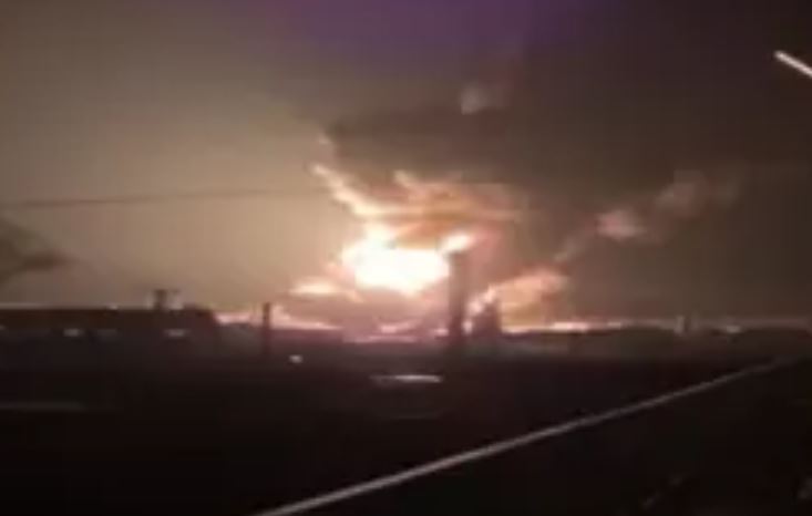 Israeli Navy Attack Yemens Capital  :  इजरायली नौसेना ने यमन की राजधानी पर किया बड़ा हमला, हूती पावर प्लांट को बनाया निशाना