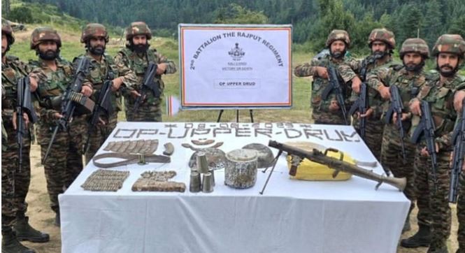 Jammu-Kashmir: जंगल में बने आतंकी ठिकाने को सेना और पुलिस ने किया ध्वस्त, बरामद किए गए रॉकेट लॉन्चर और एके-47