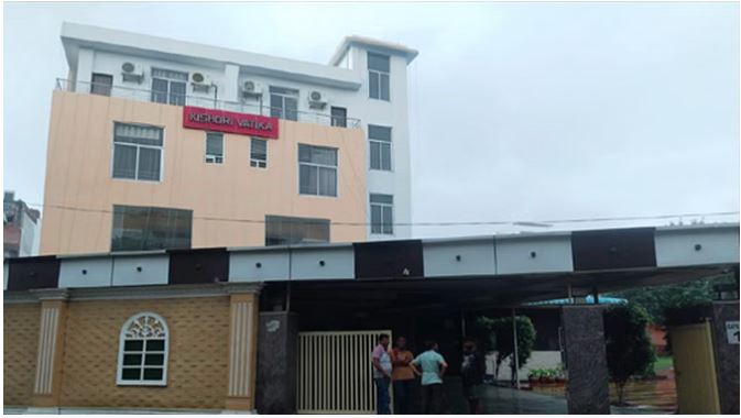 Kanpur News : अधिवक्ता अखिलेश दुबे के अवैध निर्माण पर चलेगा बुलडोजर, केडीए व नगर निगम से मिलीभगत से पार्कों पर कब्जा कर बनाया था स्कूल व गेस्ट हाउस