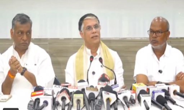 बिहार में कुल 90,540 बूथों पर काटे गए 65 लाख वोट, चुनाव आयोग ने नाम काटने के बताए चार कारण: पवन खेड़ा