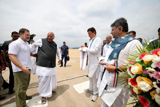 मल्लिकार्जुन खरगे ने मोदी सरकार को बताया वोट चोर, चुनाव आयोग मोदी और अमित शाह के ईशारे पर चलता है