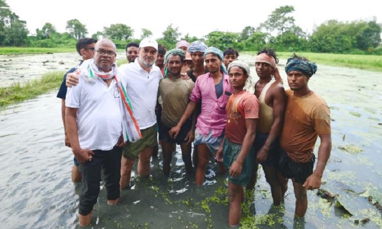 बिहार दुनिया का 90 प्रतिशत मखाना उगाता है लेकिन दिन-रात मेहनत करने वाले किसान-मज़दूर मुनाफे का एक प्रतिशत भी नहीं कमाते: राहुल गांधी