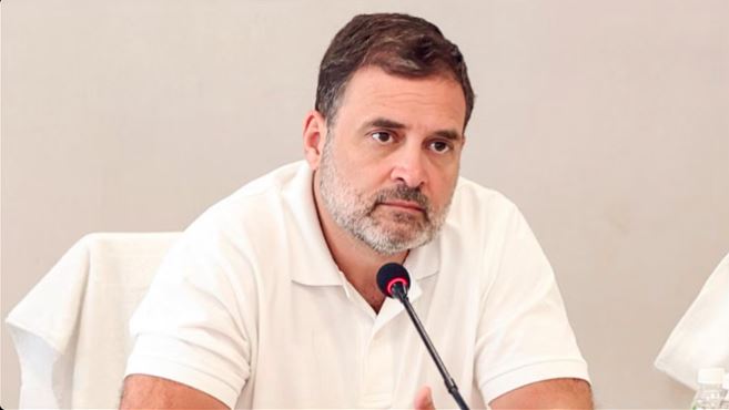 महाराष्ट्र में 1800 करोड़ की सरकारी ज़मीन, सिर्फ़ 300 करोड़ में मंत्री के बेटे की कंपनी को बेच दी गई…अजित पवार और उनके बेटे पर राहुल गांधी का निशाना