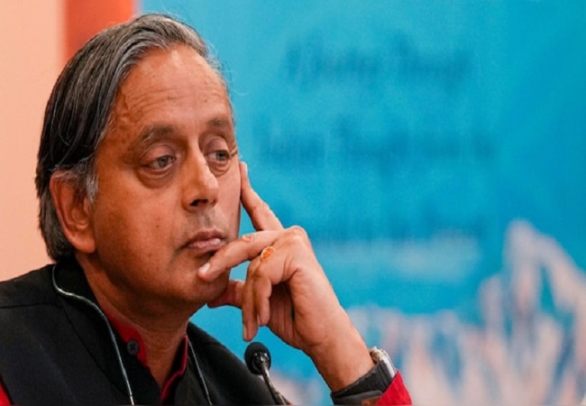 गिरफ्तार श्रीलंका के पूर्व राष्ट्रपति पर आया शशि थरूर का बयान, रानिल से सम्मान से पेश आएं