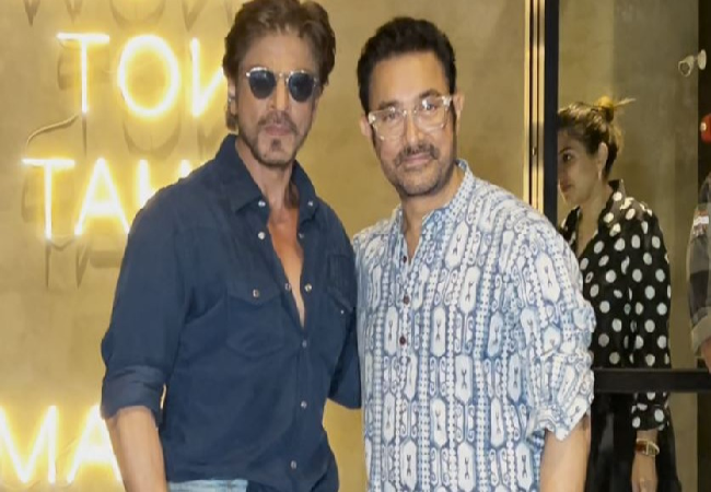 Bollywood News: शाहरुख खान के पड़ोसी बने आमिर खान , जानिए मिस्टर परफेक्शनिस्ट का नया ठिकाना