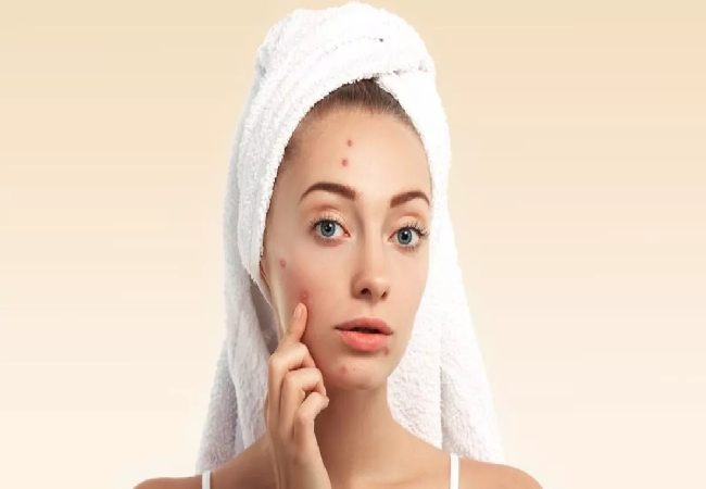 Beauty Care: इन चीजों को भूलकर भी त्वचा पर लगाने से बचें  ,डर्मेटोलॉजिस्ट ने कहा- ये “Glowing Skin के लिए हो सकता है घातक