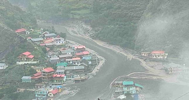 उत्तरकाशी में बादल फटने से मची बड़ी तबाही, CM धामी बोले-राहत एवं बचाव कार्य के लिए युद्धस्तर पर जुटी हैं टीमें