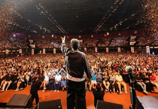 25000 फैंस के सामने Emotional हुए Samay Raina, बोले- बहुत प्यार करता हूं