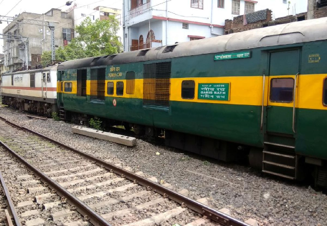 Bihar Train News: अब आरा जंक्शन से चलेगी कोलकाता – पटना गरीब रथ , जानें रूट और टाइमिंग