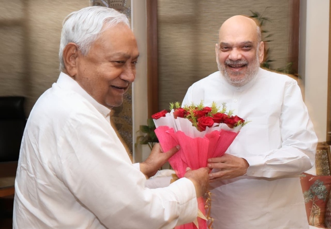 Bihar Elections: भाजपा-जेडीयू के बीच सीट बंटवारे की डील पक्की, इस शुभ मुहूर्त पर होगा ऐलान