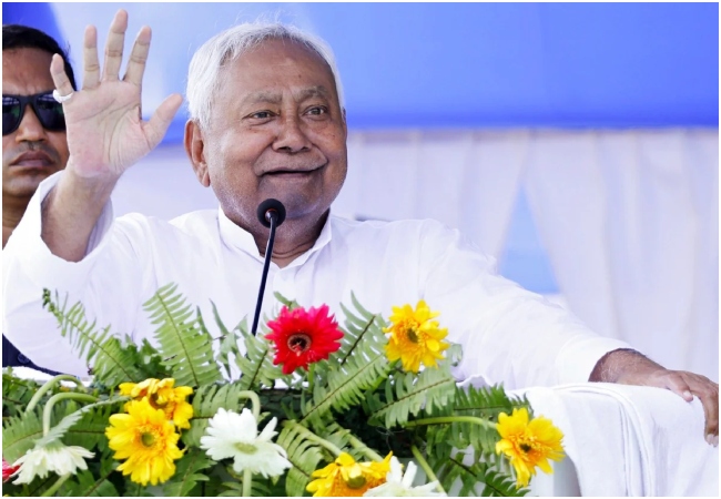 बिहार सरकार ने बेरोजगार स्नातकों के लिए किया बड़ा ऐलान, दो साल तक हर महीने मिलेंगे इतने रुपये