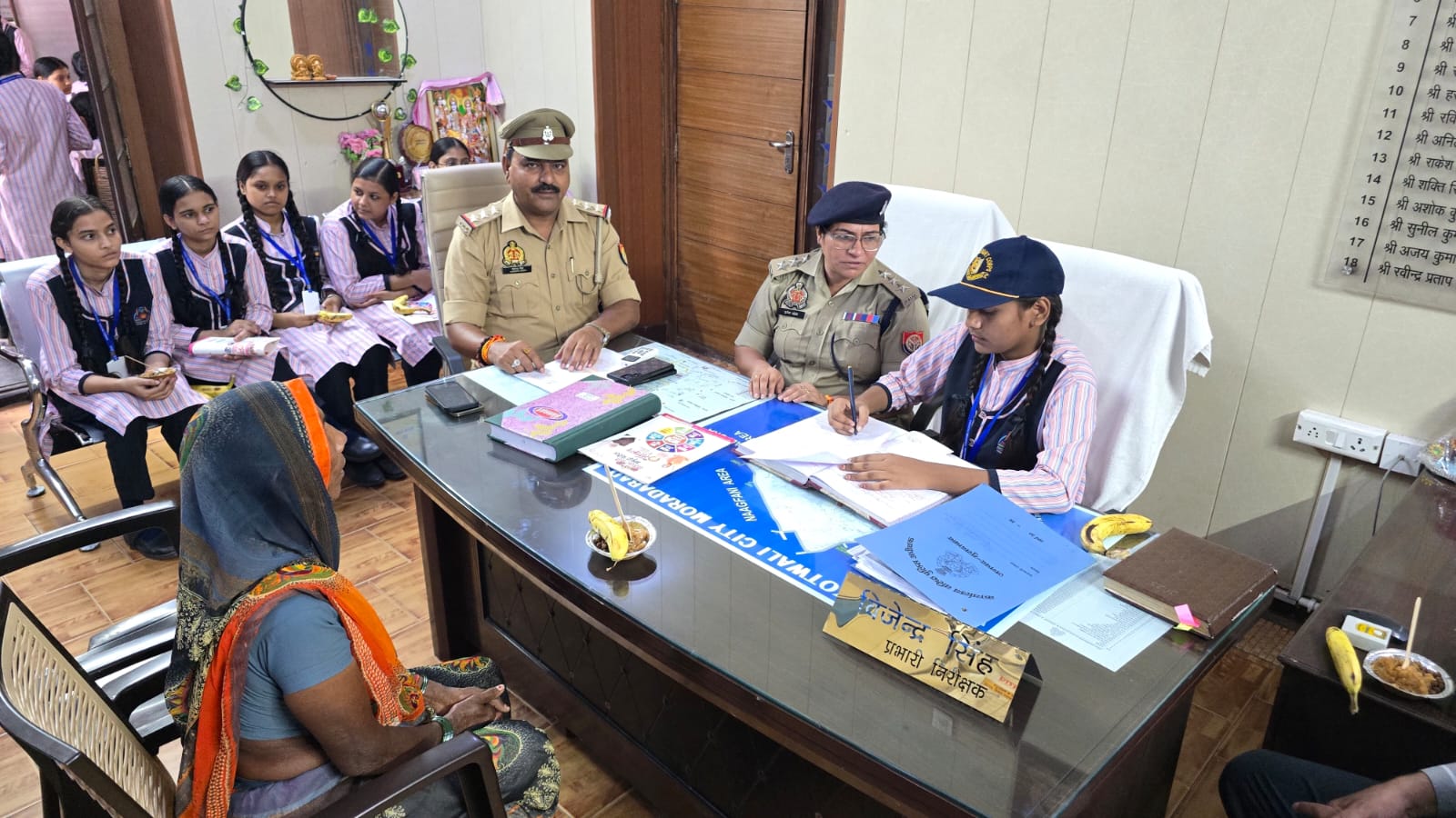 वेलकम मैम आप इस कोतवाली की कोतवाल हैं, 11वीं की छात्रा एक दिन की कोतवाल बनी साधना राठौर ने मुकदमा दर्ज कर कड़ी कार्यवाही के दिए निर्देश