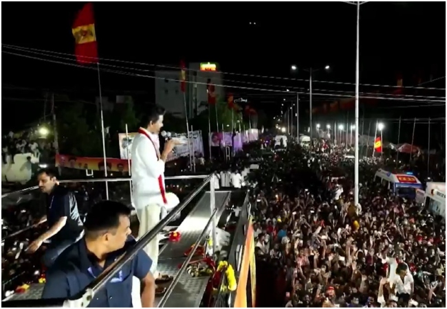 Karur Stampede: अभिनेता विजय की रैली में मची भगदड़ में अब तक 39 लोगों की मौत, डीएमके ने टीवीके को ठहराया जिम्मेदार