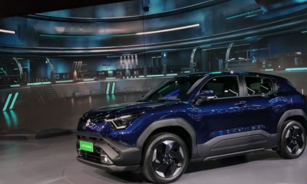 Maruti e-Vitara Export :  मारुति ने शुरू किया e-Vitara का एक्सपोर्ट , वैश्विक मांग के बीच यूरोप भेजी गई 2,900 गाड़ियां