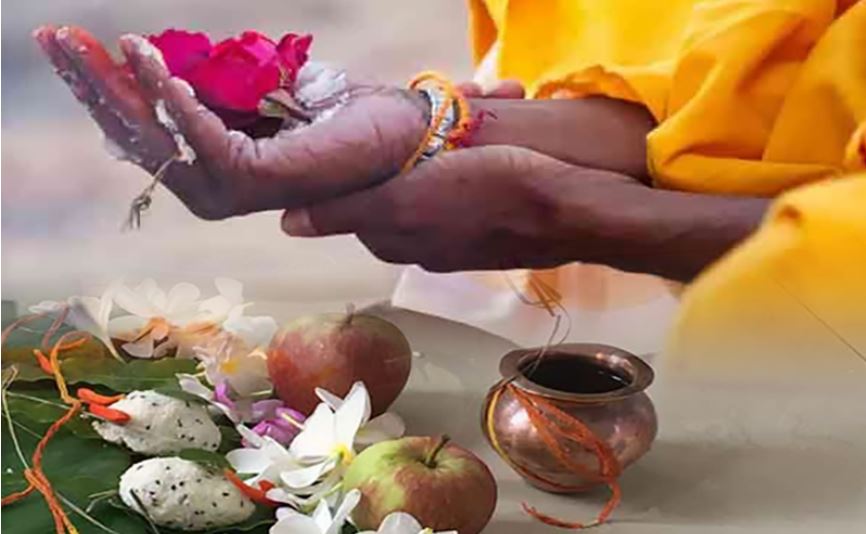 Pitru Paksha 2025 : पितृदोष से मुक्ति पाने के लिए करें पितरों को अर्पित करें पिंडदान , कुटुम्ब को मिलता है सुख समृद्धि का आर्शिवाद