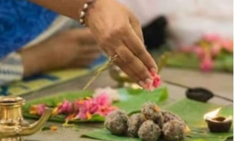 Pitru Visarjan 2025 :  पितृ विसर्जन के दिन करें ये काम , पितरों की आत्मा को मिलती है शांति
