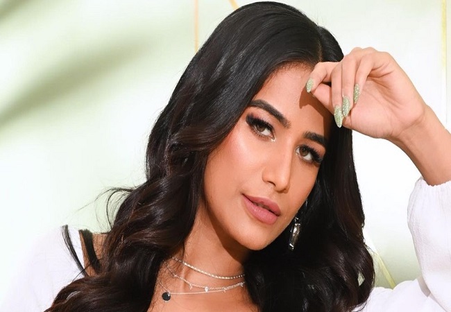 पूनम पांडेय को मंदोदरी नहीं, बल्कि शूर्पणखा की दी जानी चाहिए भूमिका, साधु-संतों ने जताई कड़ी नाराजगी