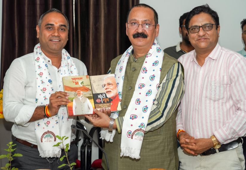 देश को  स्थाई विकास की ओर ले जा रहे हैं मोदी : प्रो.संजय द्विवेदी