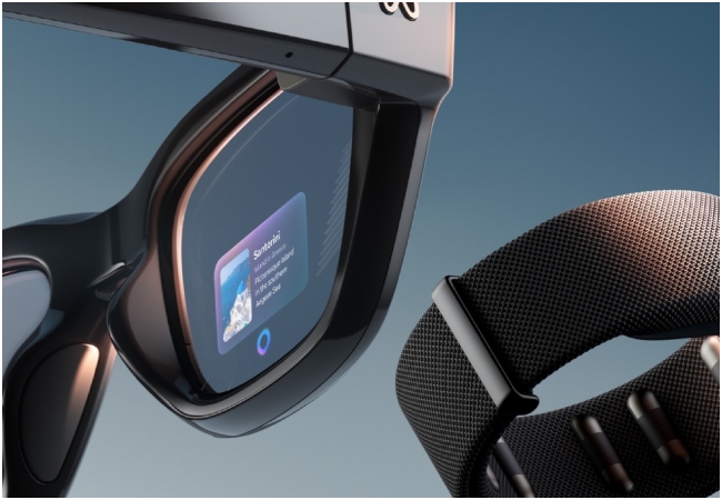 Ray-Ban Display Glasses: मेटा ने पेश किया रे-बैन डिस्प्ले ग्लास और न्यूरल बैंड; जबरदस्त AI फीचर्स से लैस हैं दोनों डिवाइस