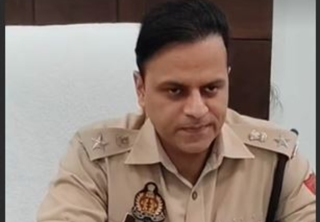 सहारनपुर SSP ​का बड़ा एक्शन,नवरात्र व शाकुंभरी मेला ड्यूटी से गायब 16 पुलिसकर्मियों किया सस्पेंड