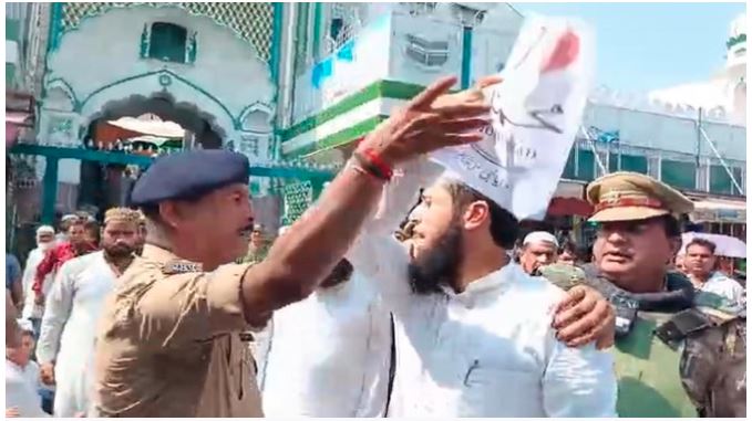 सहारनपुर जामा मस्जिद में जुमे की नमाज के बाद लहराया ‘I love Mohammad’ का पोस्टर, पुलिस ने लिया बड़ा एक्शन