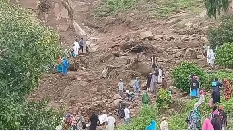 Sudan Landslide : सूडान में लैंडस्लाइड में 1,000 की मौत, पूरा गांव हुआ तबाह, बचा सिर्फ़ एक शख्स