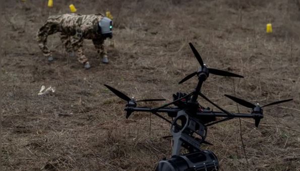 Ukraine ‘robot on wheels’ : यूक्रेन ने रूस के खिलाफ युद्ध में उतरे ‘रोबोट ऑन व्हील्स’ , सुरक्षा तरह के वाहन बनेंगे सुरक्षा कवच