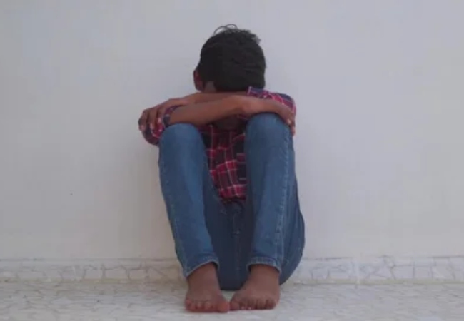 छुआछूत: घर में घुसने पर 12 साल बच्चे को महिलाओं ने किया प्रताड़ित, आहत होकर नाबालिग ने जहर खाकर दी जान