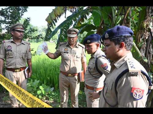 बरगदवा में बुजुर्ग महिला पर जानलेवा हमला, गला व कलाई चाकू से रेती
