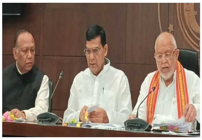 Yogi Cabinet : लखनऊ-कानपुर में 20 रूटों पर चलेंगी ई-बसें, 15 प्रस्तावों पर लगी मंत्री परिषद की मुहर