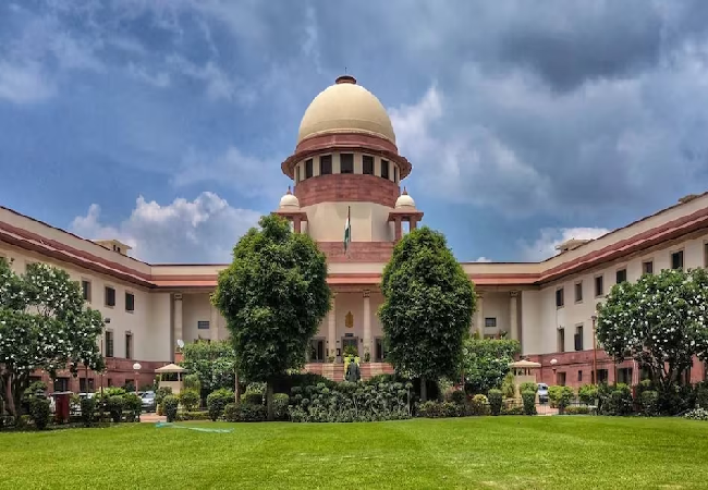 Supream Court: ‘जाओ भगवान विष्णु से कुछ करने के लिए कहो’; सुप्रीम कोर्ट ने खारिज की खजुराहो की टूटी मूर्ति बदलने की याचिका