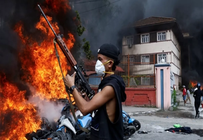 Nepal Protest : नेपाल में Army ने संभाला कमान , एयर इंडिया और इंडिगो की फ्लाइट Cancel