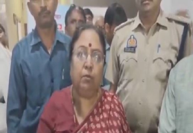 मंत्री की बैठक में नहीं पहुंचे अधिकारी, बेबी रानी मौर्य ने कहा-मुख्यमंत्री जी से करूंगी शिकायत