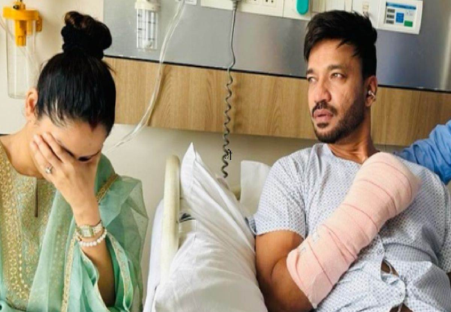 अस्पताल में भर्ती पति Vicky Jain को देख नहीं थमे अंकिता के आसूं , बोली ‘हमने वादा किया था’…….