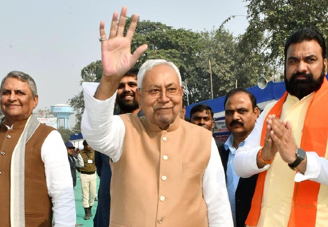 Bihar Cabinet: सीएम नीतीश कुमार ने युवाओं को दिया बड़ा तौहफा , कैबिनेट बैठक मे लगी 26 एजेंडो पर मुहर
