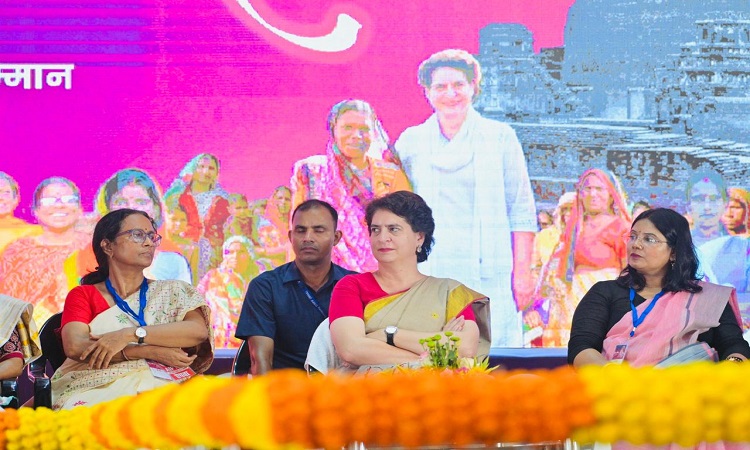 बिहार में चुनाव आ रहा है तो महिलाओं को 10 हजार रुपए महीना दिया जा रहा लेकिन 20 साल से सरकार में बैठे इन लोगों ने पैसे क्यों नहीं दिए: प्रियंका गांधी