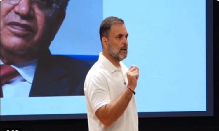 चुनाव आयोग में हमारे आदमी, अब अंदर से हमें ‘वोट चोरी’ की मिलने लगी है जानकारी : राहुल गांधी