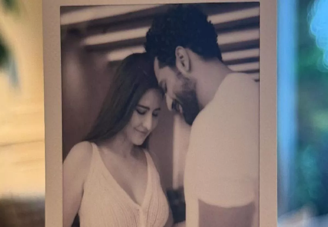 Katrina Kaif ने कर दी ऑफिशियल अनाउंसमेंट, बेबी बंप के साथ इंस्टाग्राम पर शेयर की फोटो