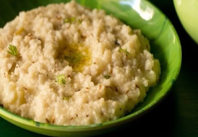 Navratri 2025 : नवरात्र में फलाहार के लिए Try करें समा के चावल की खिचड़ी, खाने में टेस्टी और एनर्जि से रहेगा भरपूर