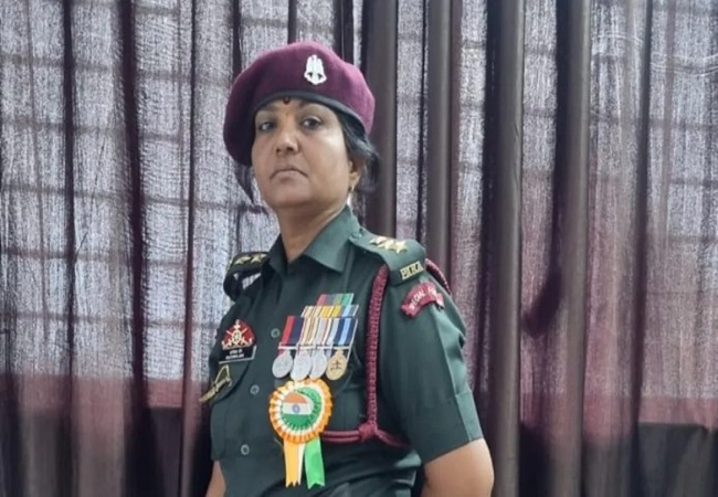 23 साल तक महिला बनी रही फर्जी सेना की अधिकारी, पुलिस ने किया गिरफ्तार