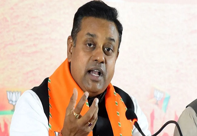 नवंबर के आखिरी में फटेगा प्लूटोनियम बम: संबित पात्रा