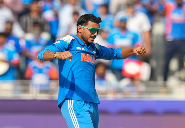 एशिया कप में ओमान के खिलाफ फील्डिंग करते समय गेंदबाज को लगी चोट, कल पाकिस्तान के खिलाफ खलने पर संशय