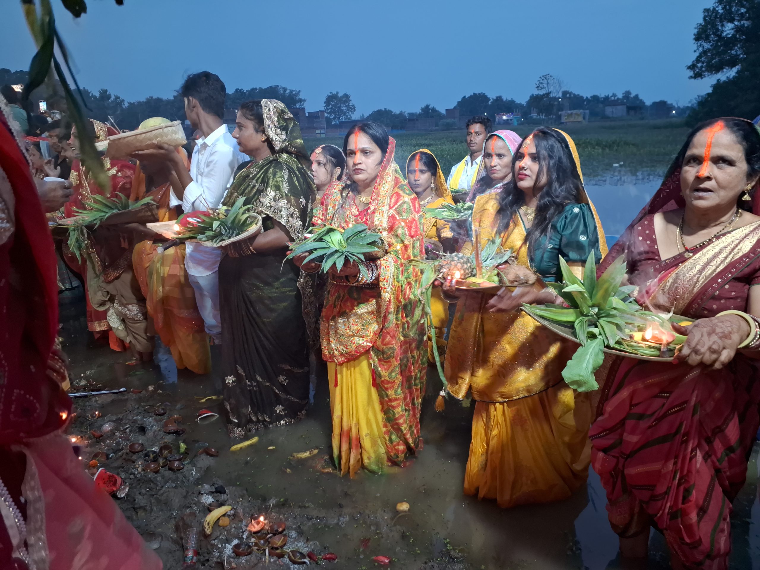 उगते सूर्य को अर्घ्य के साथ संपन्न हुआ लोक आस्था का महापर्व छठ