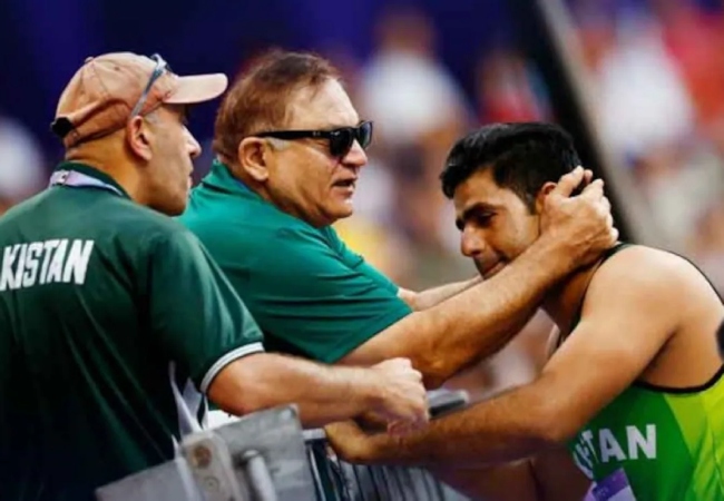 अरशद नदीम के कोच को PAK में धांधली उजागर करनी पड़ी भारी, देश में आजीवन लगा बैन