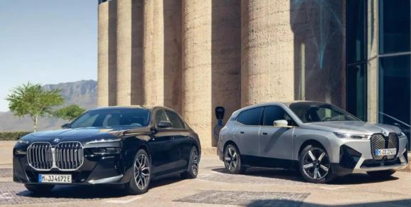 BMW Best Sellers :  बीएमडब्ल्यू इंडिया ने भारत में हासिल की अब तक सबसे ज्यादा बिक्री ,  जानें खूबियां और इंजन