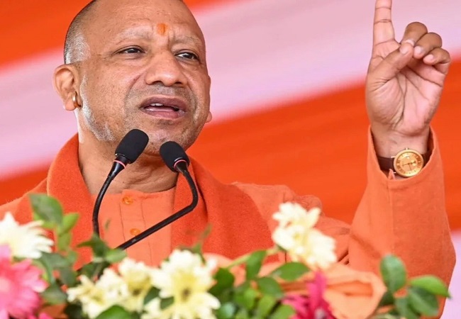 सीएम योगी ने कांग्रेस और राजद पर साधा निशाना, कहा बिहार से युवाओं के पलायन के लिए विपक्ष जिम्मेदार