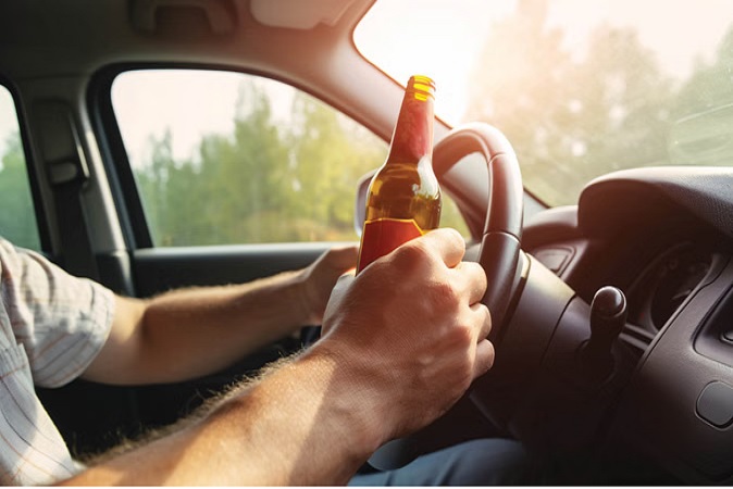 नशे में गाड़ी चलाने पर लाइसेंस होगा निलंबित, बार-बार उल्लंघन किया तो DL प्रतिबंध का खतरा