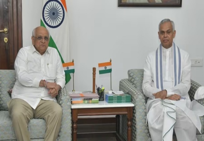 Gujarat Cabinet Expansion : गुजरात कैबिनेट का विस्तार थोड़ी देर में, शपथ लेने वालों मंत्रियों की देखें लिस्ट