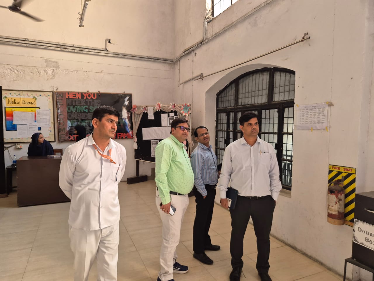 छात्रा का वर्जिनिटी सर्टिफिकेट मांगने के प्रकरण में प्रशासनिक टीम ने मदरसे में की जांच, एक ही केम्पस में चल रही पांच संस्थाओं के दस्तावेज किए जब्त